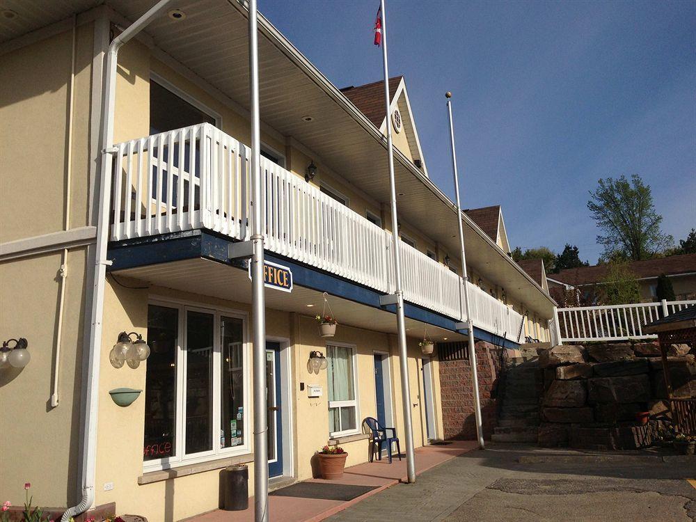 Rainbow Inn Хънтсвил Екстериор снимка